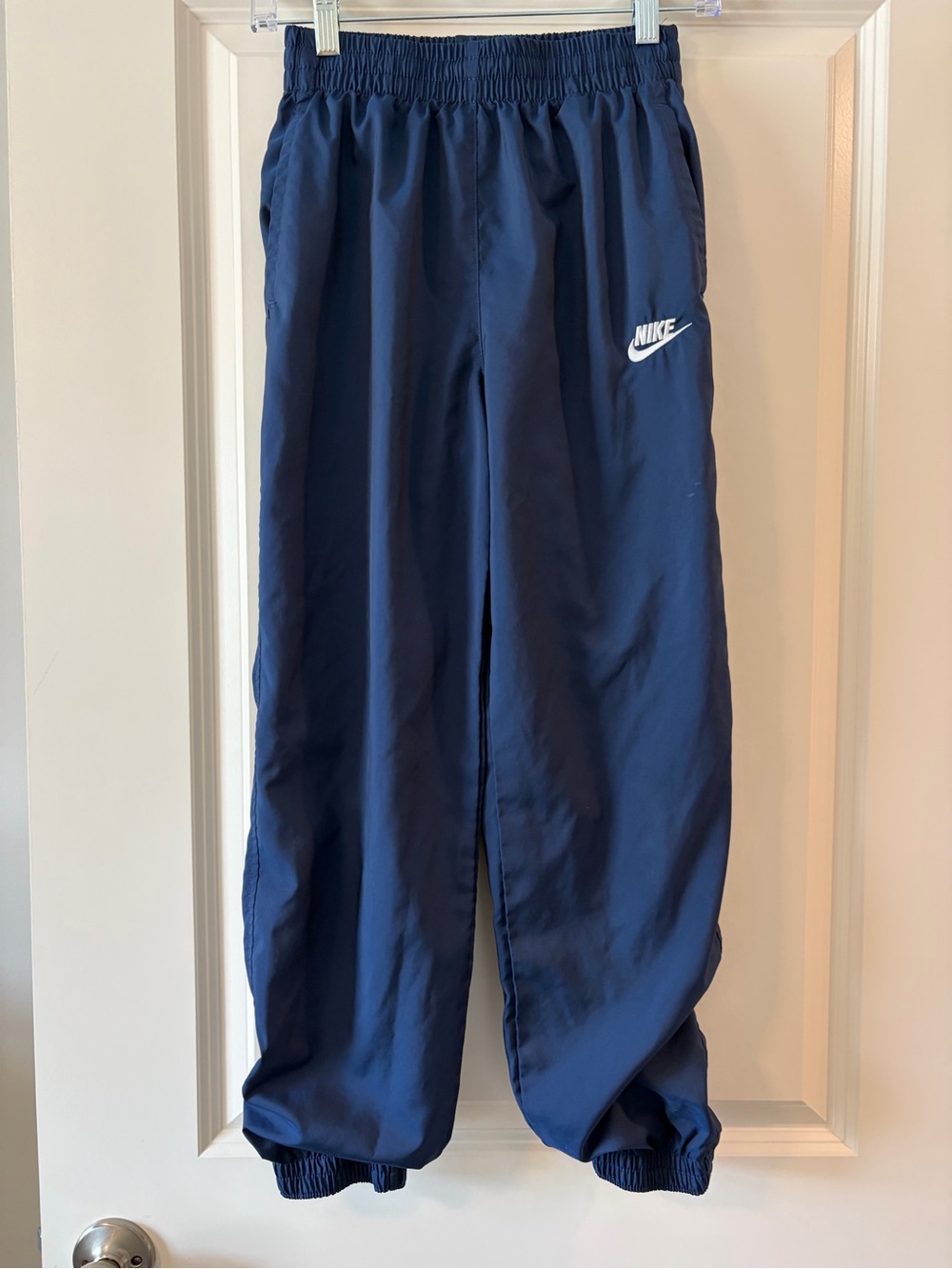 Boys Nike Club Woven Joggers - Navy Blue - L
